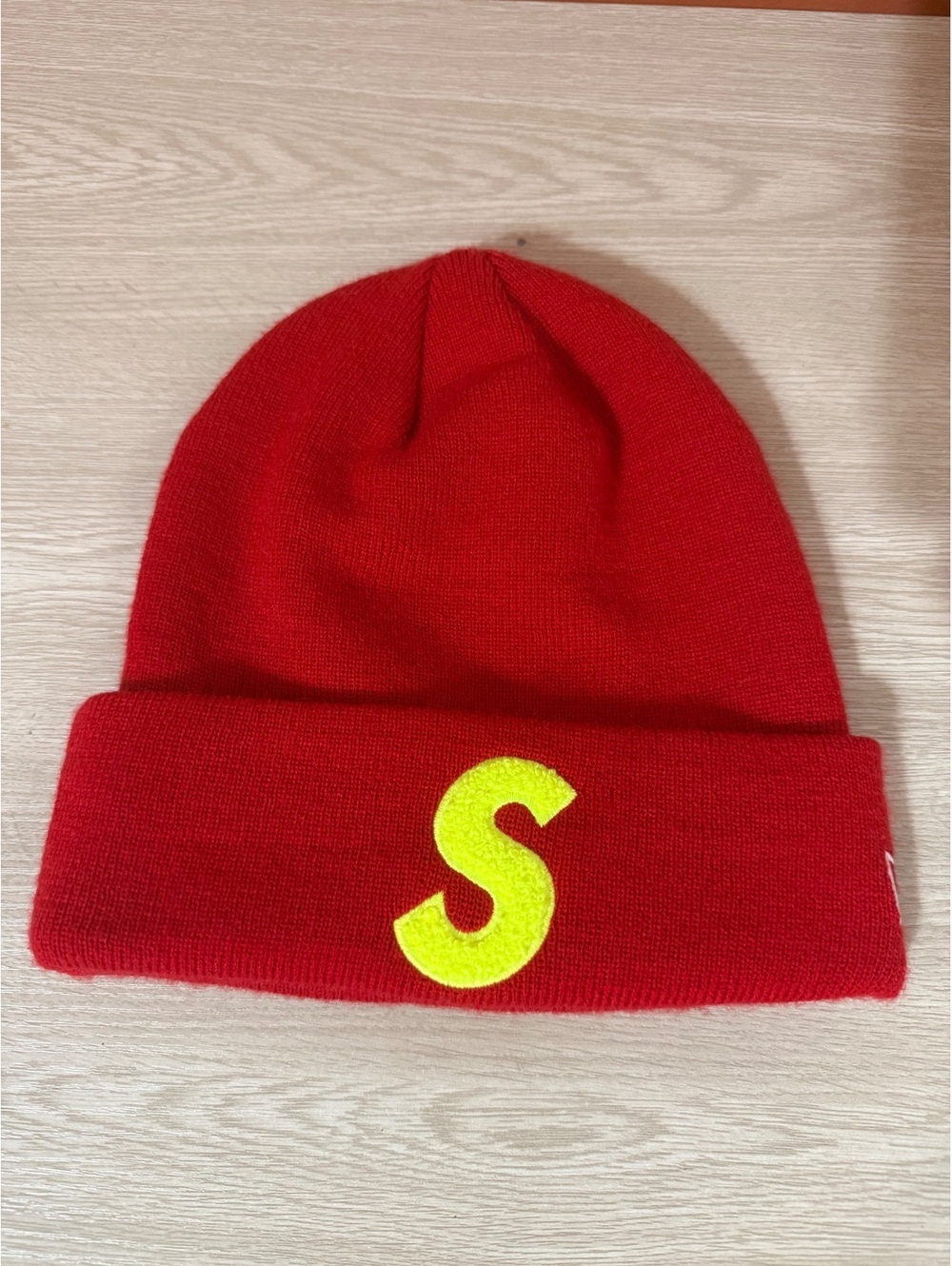 Supreme Chenile S-Logo New Era Beanie - Red